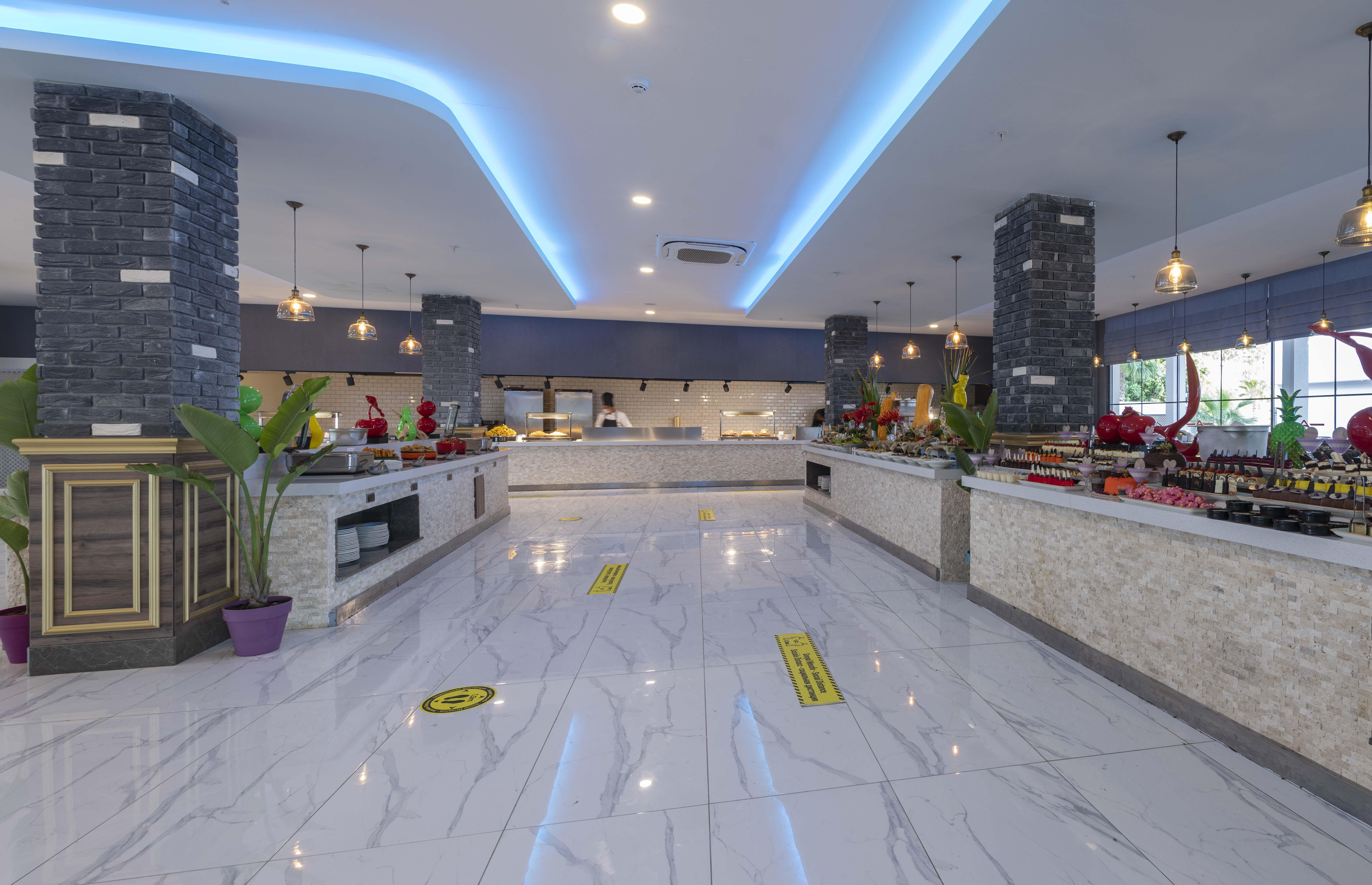 Hotel Royal Towers Lara à Antalya Extérieur photo