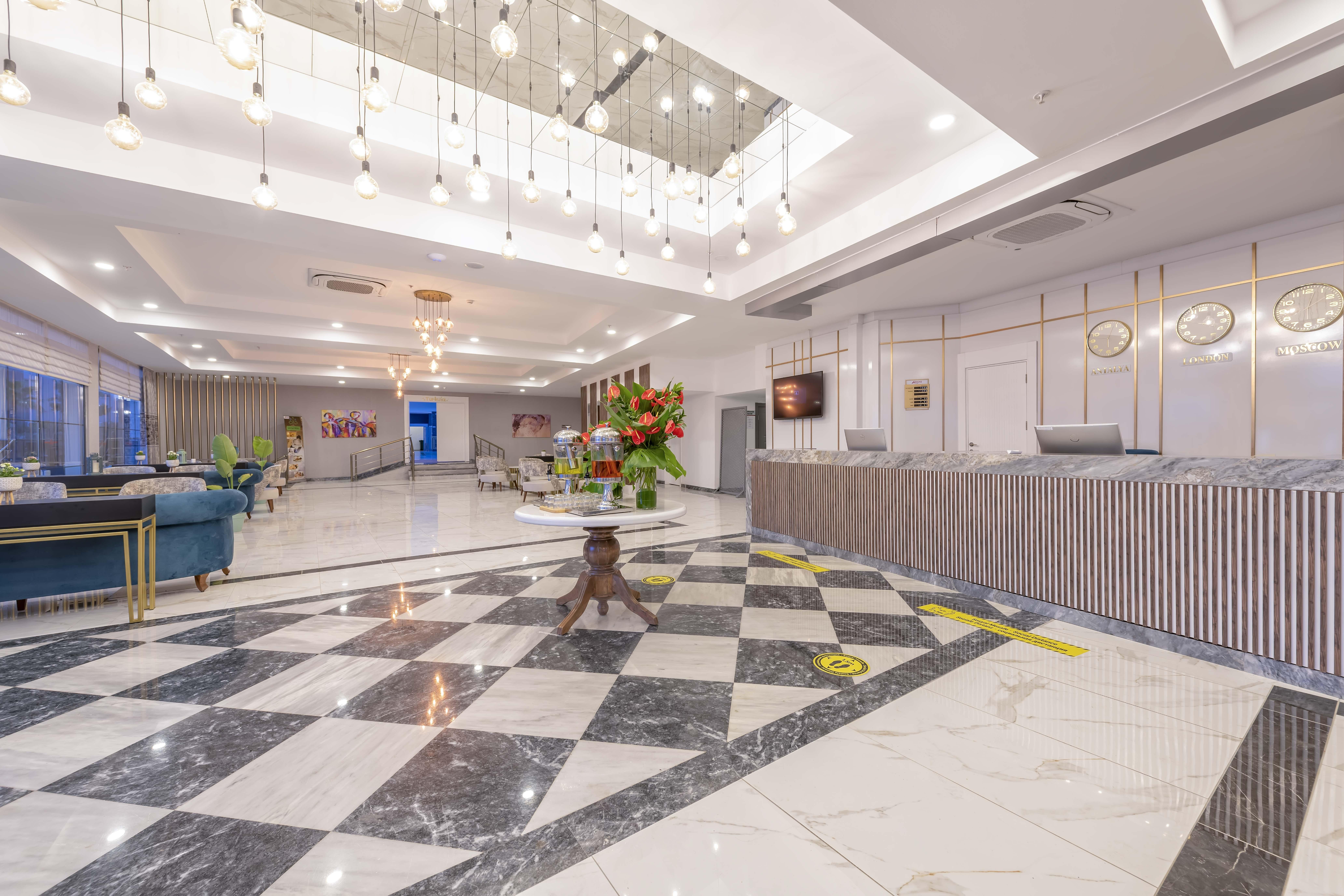 Hotel Royal Towers Lara à Antalya Extérieur photo